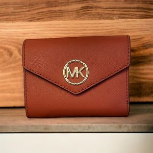 EUC Michael Kors wallet